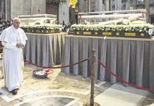 Prima i poveri e sempre tra la gente