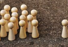 Tutti contro… Non si può cancellare il passato ma si può migliorare il futuro