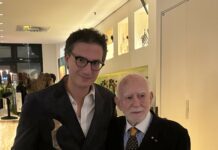 Al regista Luca Lucchesi il Premio Mannozzi 2024 Il regista Luca Lucchesi con Massimo Mannozzi (foto di ©Andrea D'Addio)