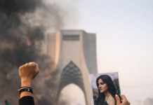 Iran. Adesso. E il resto del mondo che guarda altrove