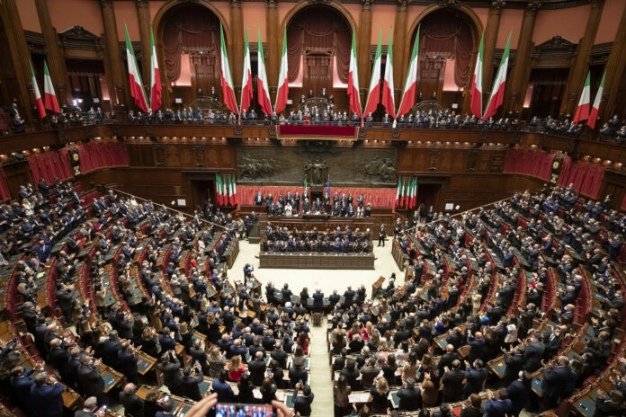Camera_dei_deputati_Aula_Palazzo_Montecitorio_Roma