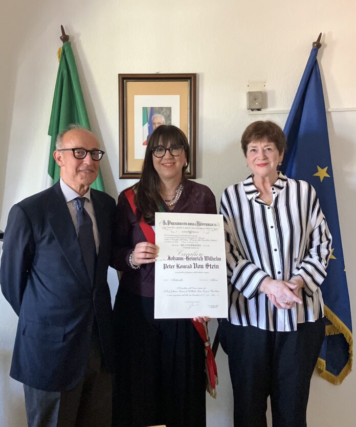 Il Prof. Pasquale Episcopo, la Console Generale Laura Lamia, la Signora Anke Marina von Stein